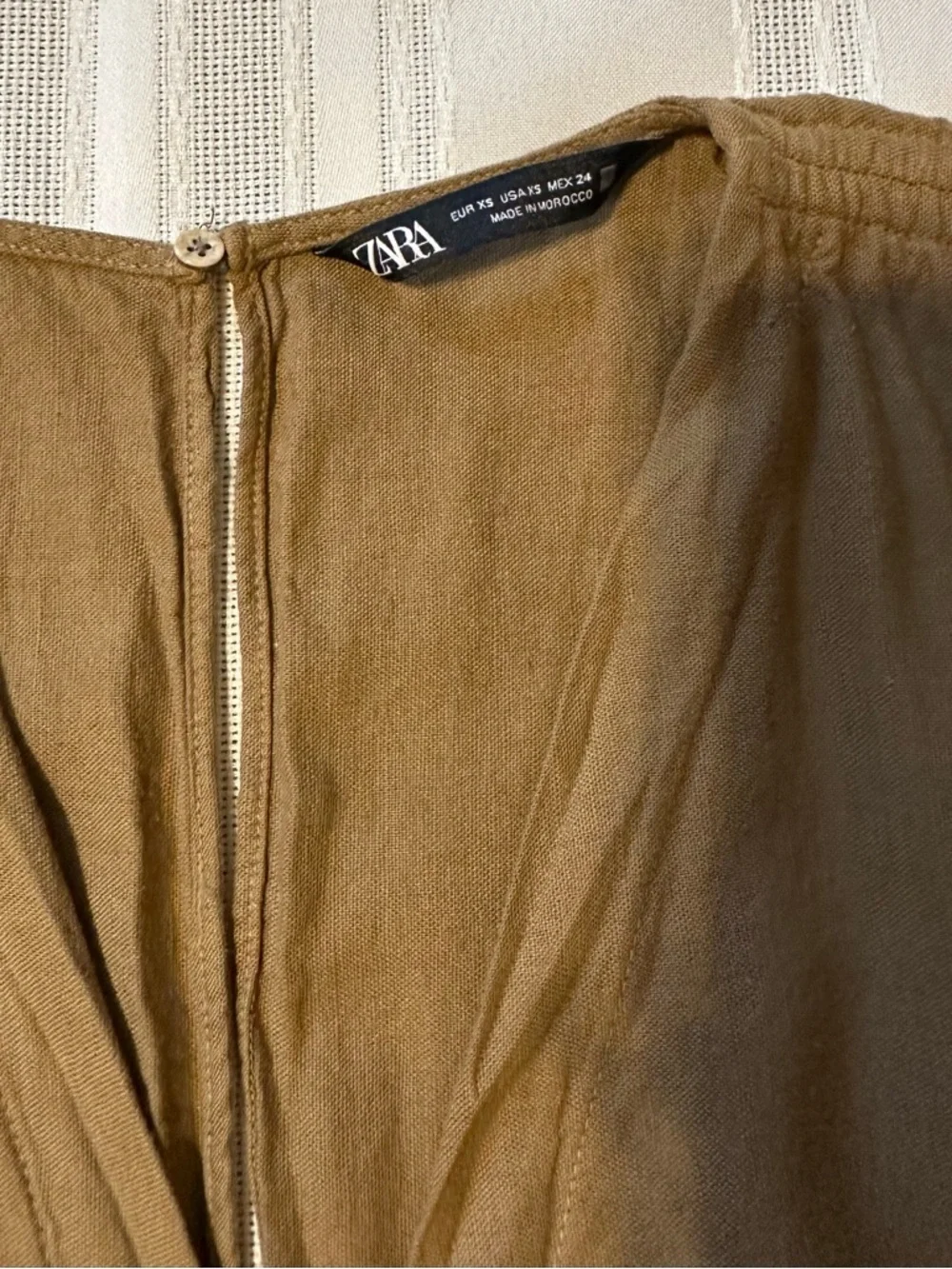 Zara Linen and Cotton Olive-Green Surplice Romper with Smocked Waist Size XS